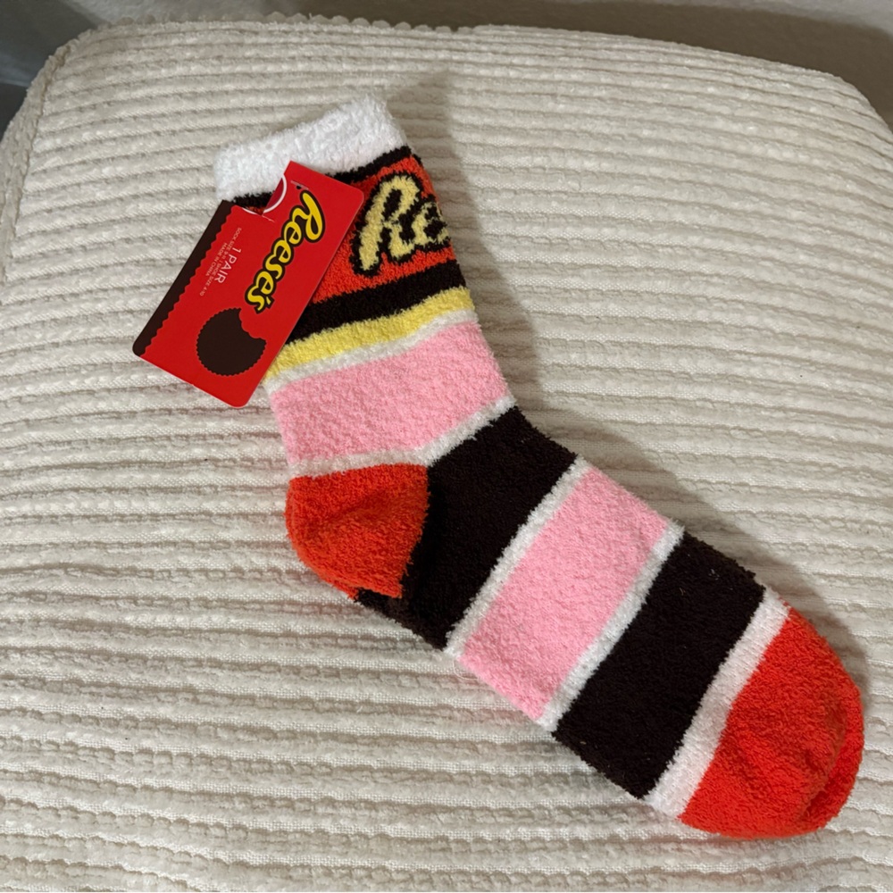 Reese’s Pair of Socks - Size 4-10 - New with Tags